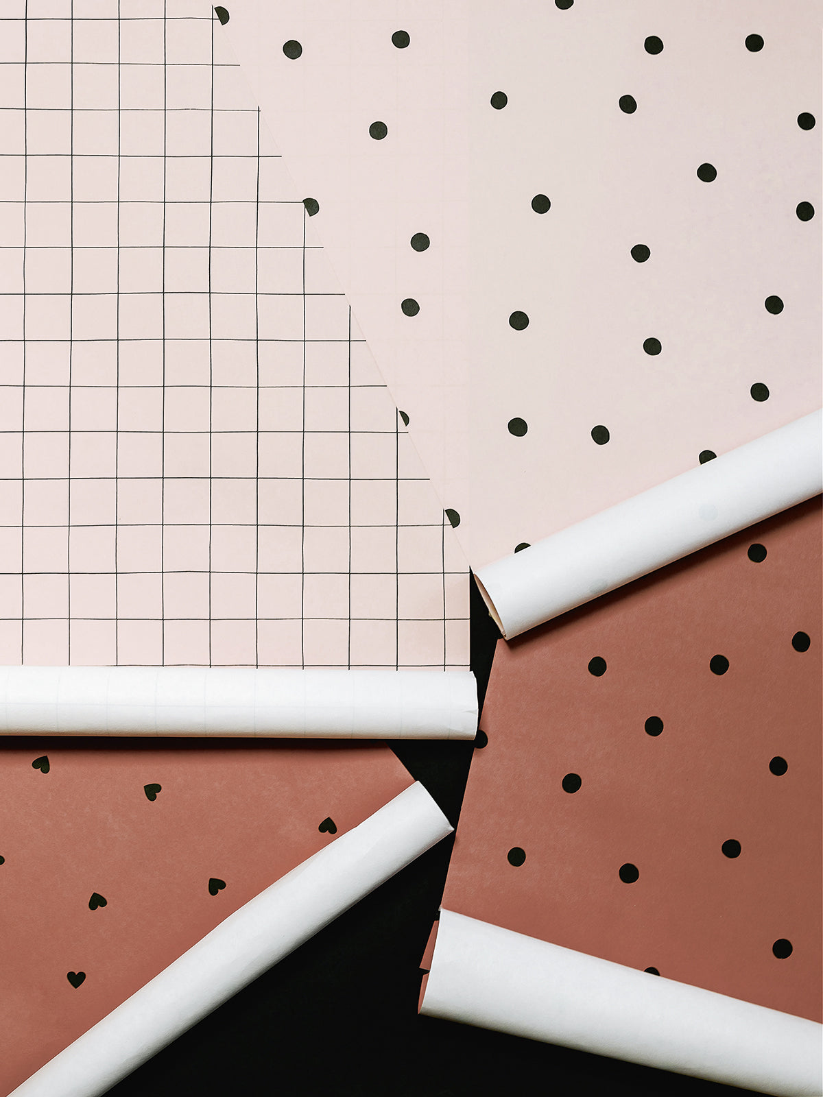 Lilipinso Wallpaper (50 Cm X 10 M) - Playful Dots (Pearl Background)