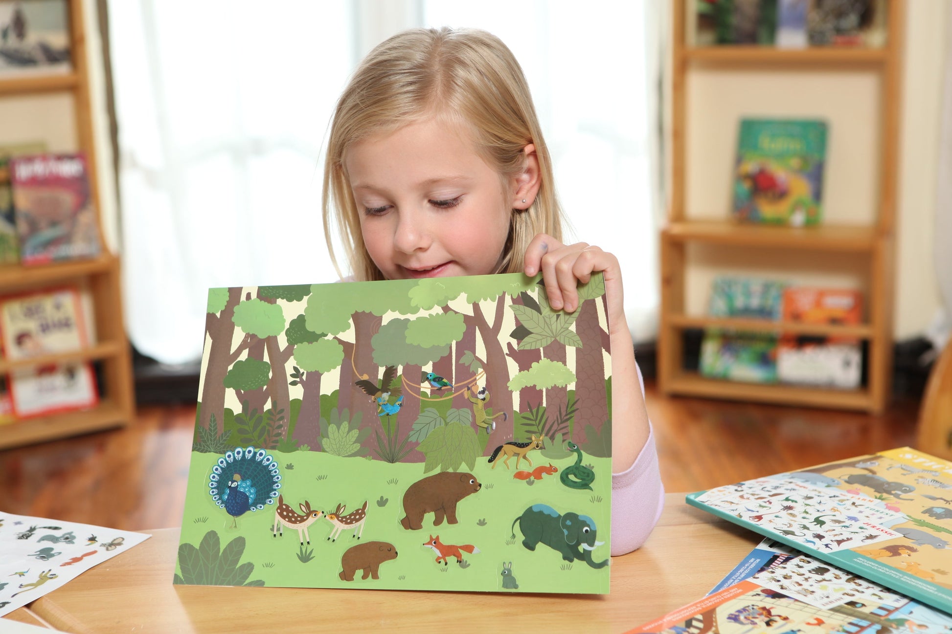 Mideer Reusable Sticker Activity Pads: 200-piece Animals Toy