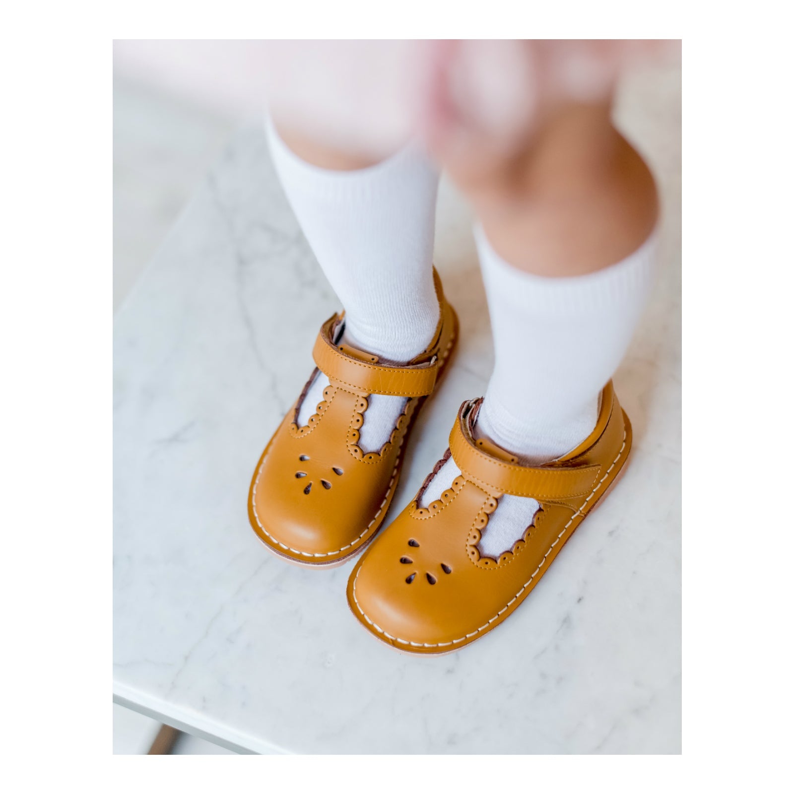 Mary Janes Scalloped T-Strap | Angie