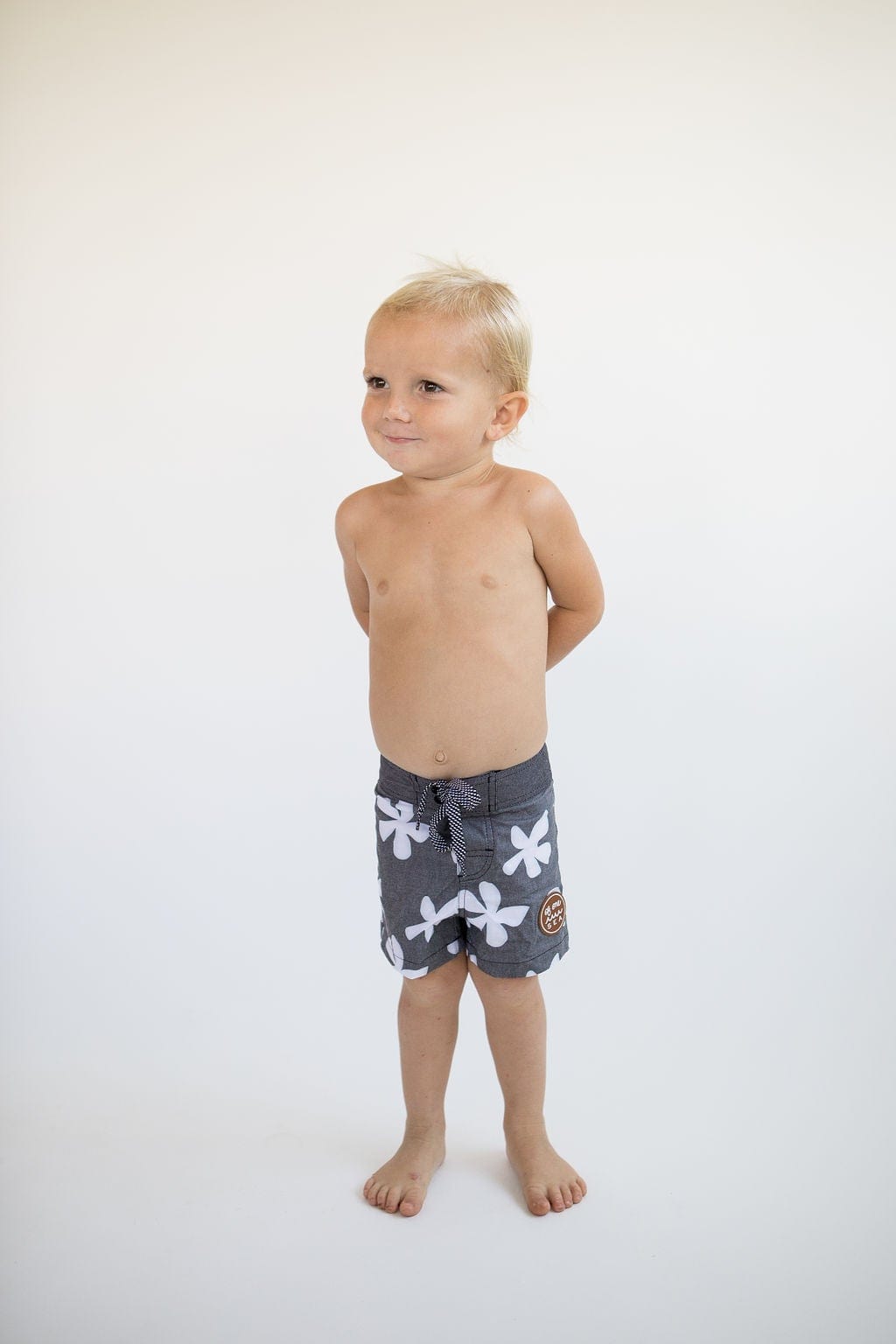 Kid’s Townshorts In Black Plumeria