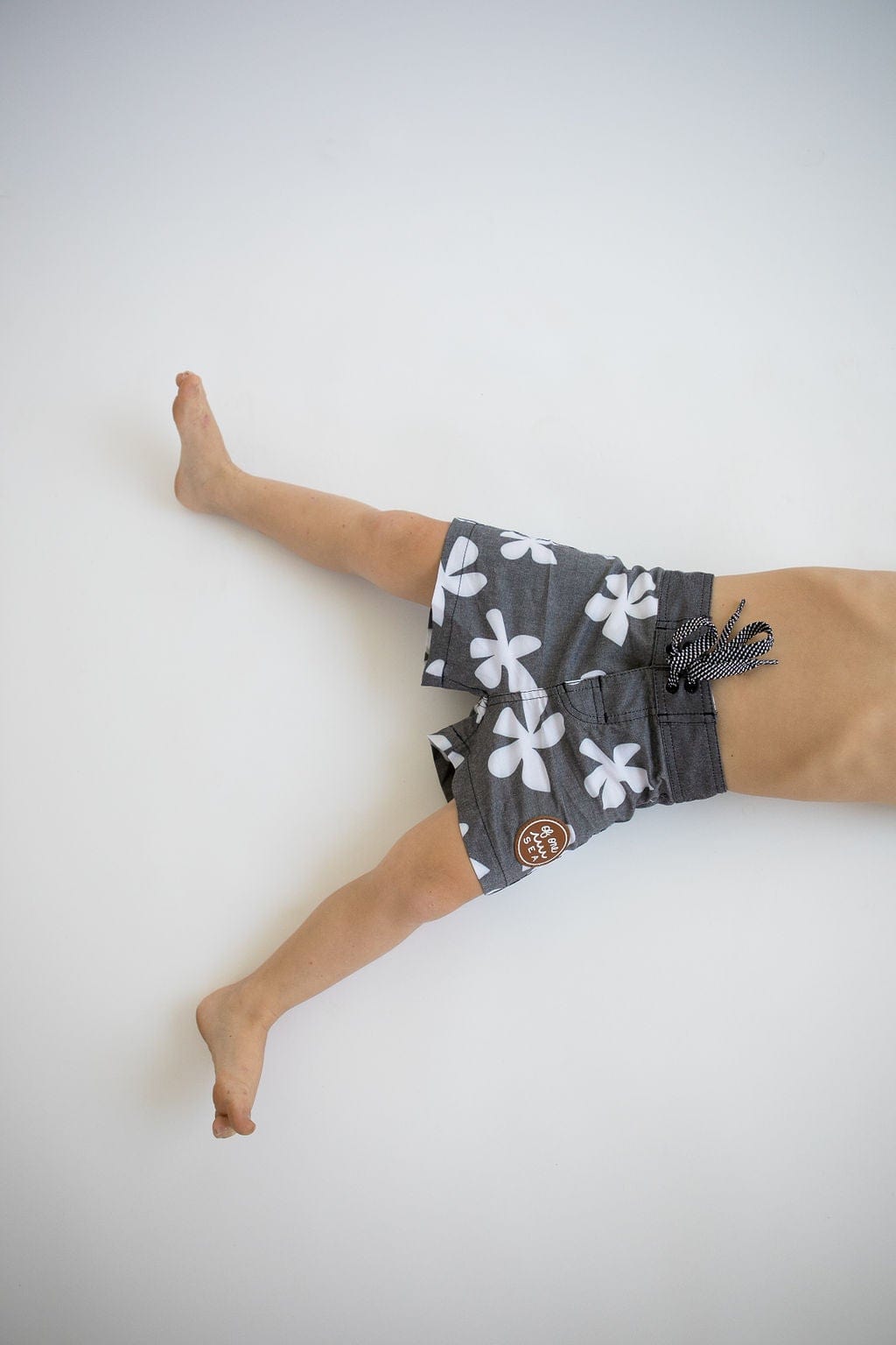 Kid’s Townshorts In Black Plumeria