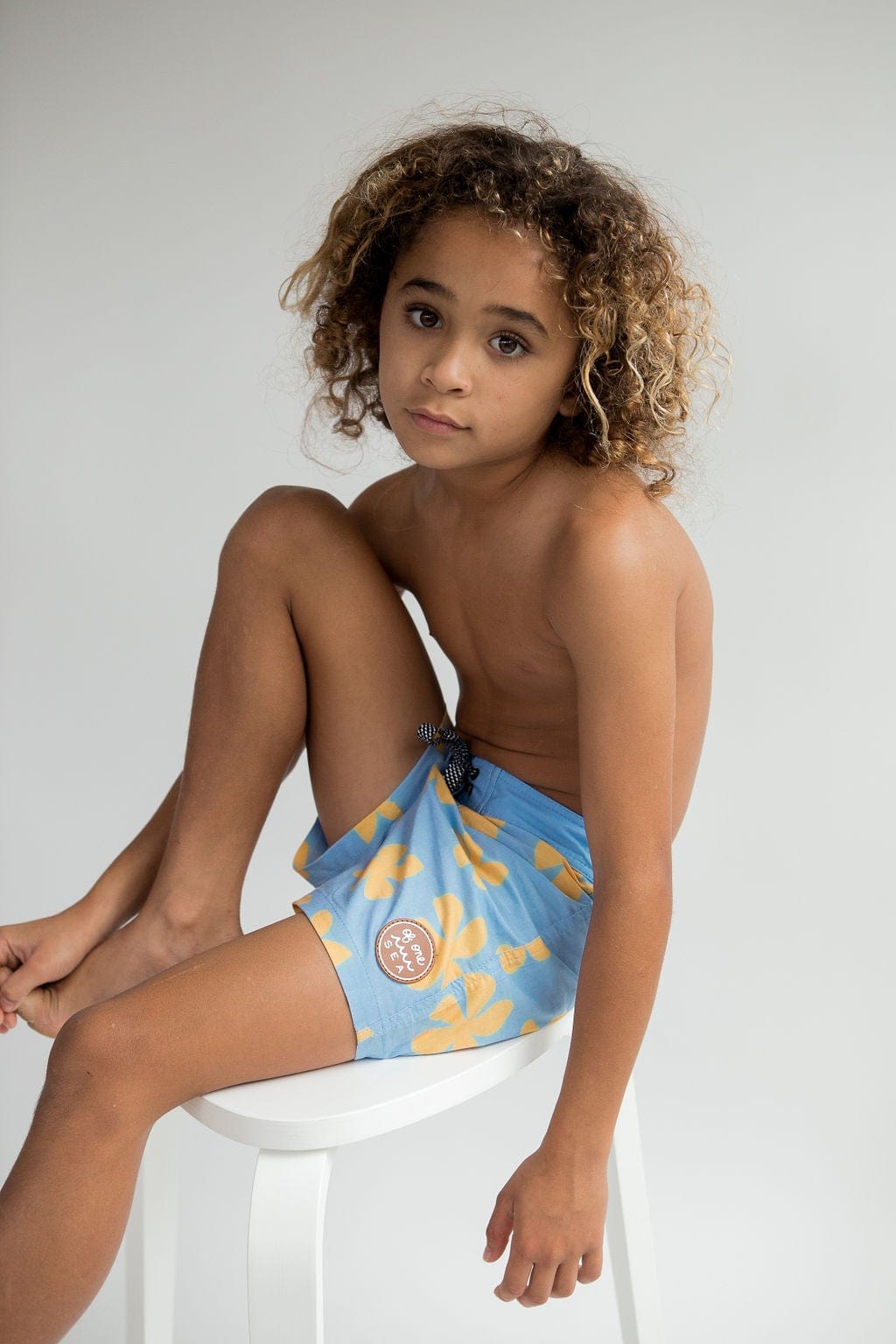 Kid’s Townshorts In Light Blue Plumeria