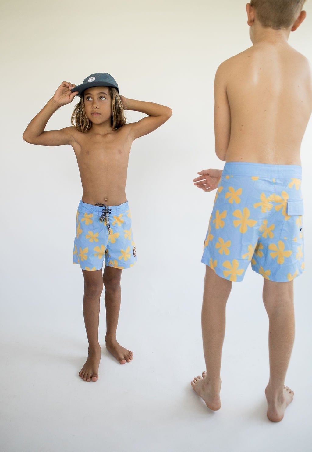 Kid’s Townshorts In Light Blue Plumeria