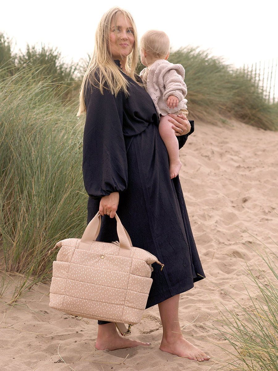 Storksak Organic Tote Seashell Rain Dots